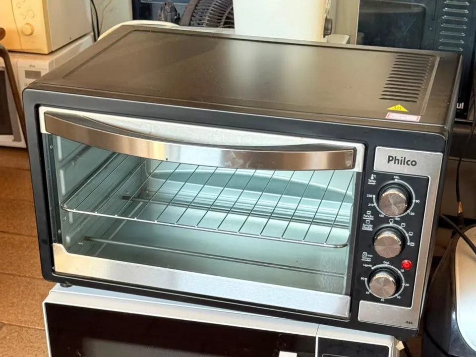 Forno elétrico Philco na oficina da Thander